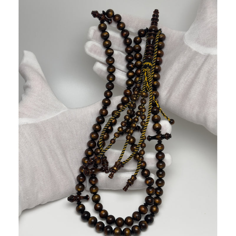 Tasbih Tijani en Yusr Khor 10 mm – Corail Doré, Ficelle Jaune et Noire | Kourous Artisanal