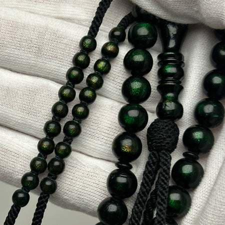 Tasbih Tijani en Yusr Khor 10 mm – Corail Vert, Ficelle Noire | Kourous Artisanal